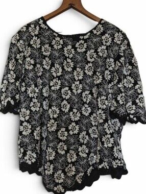 : 2XL : Vintage Black and Silver Laurence Kazar Hand Beaded & Embroidered Top.